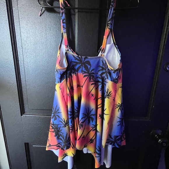 Rose Gal Swim Top 4x Palm Trees - Picture 7 of 12